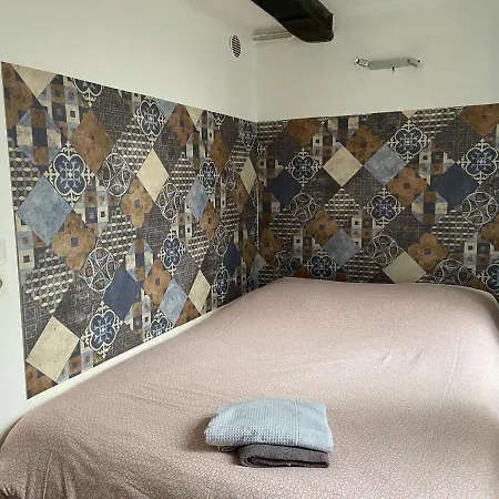 Royale Vieux 24h24h Access Λιλ